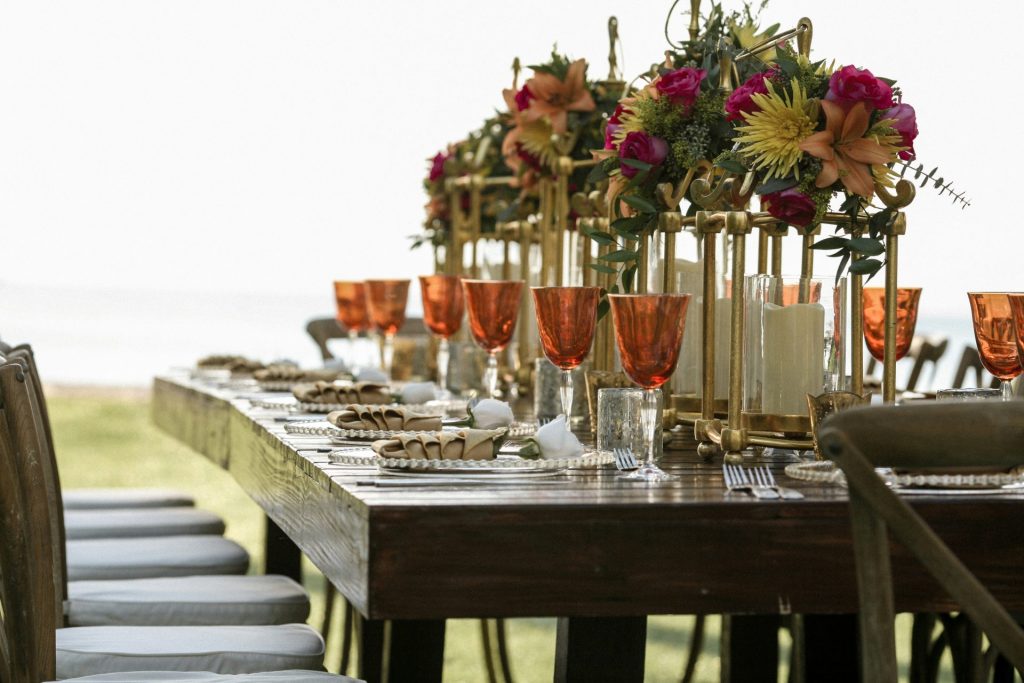 Table décorée pour un apéro