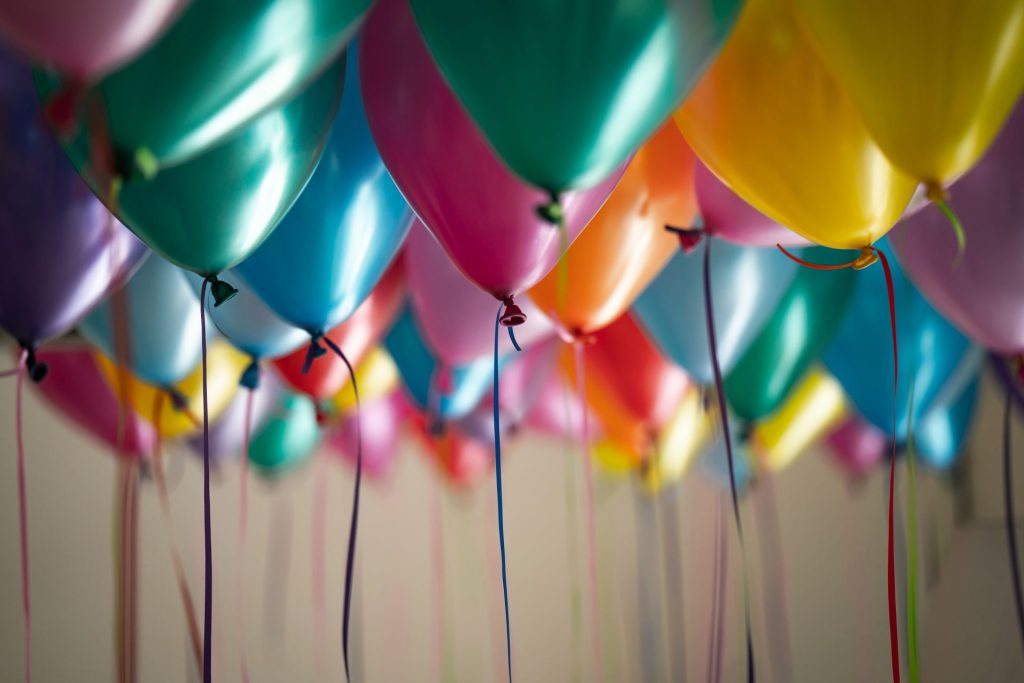 ballons colorés